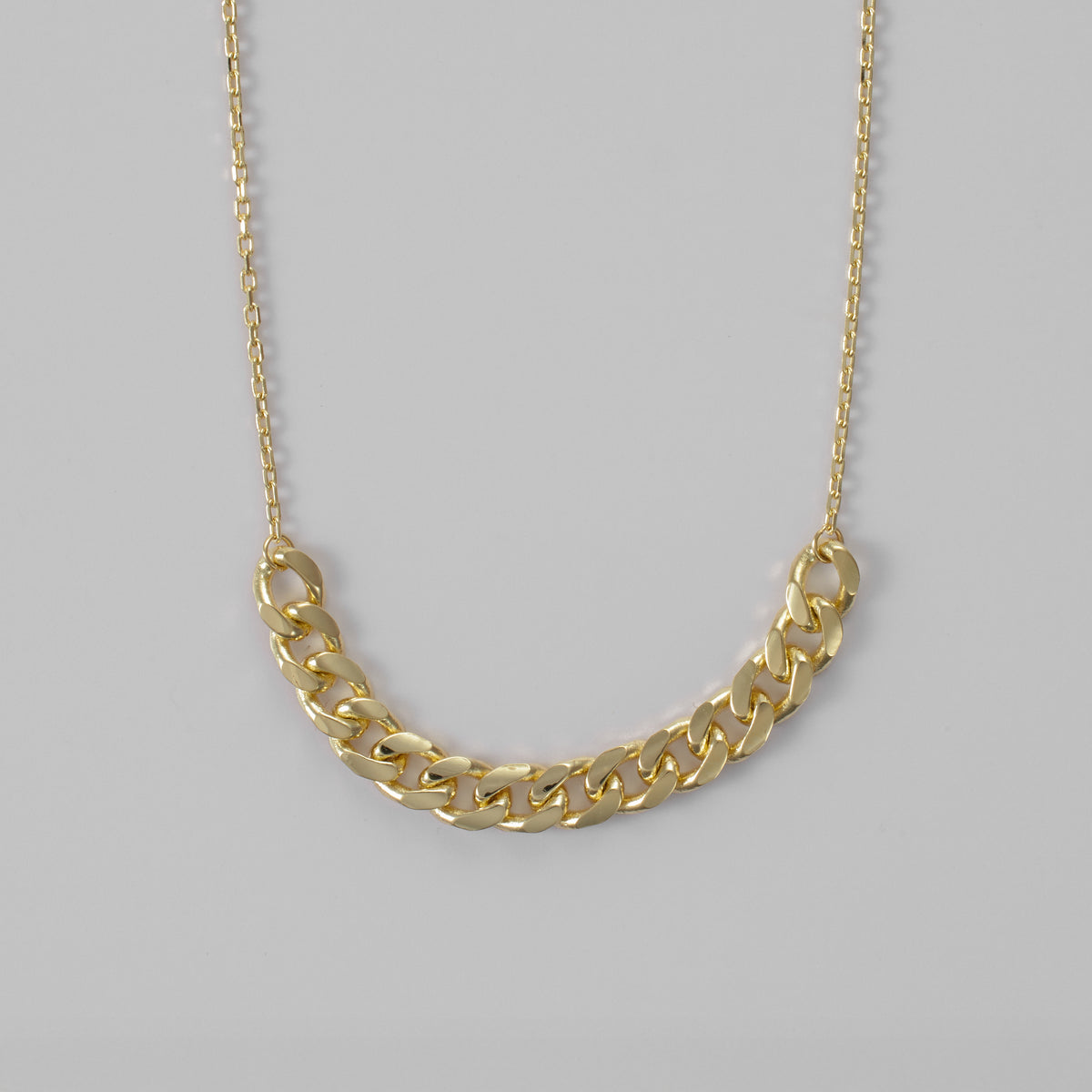 Mia Chain - FJC
