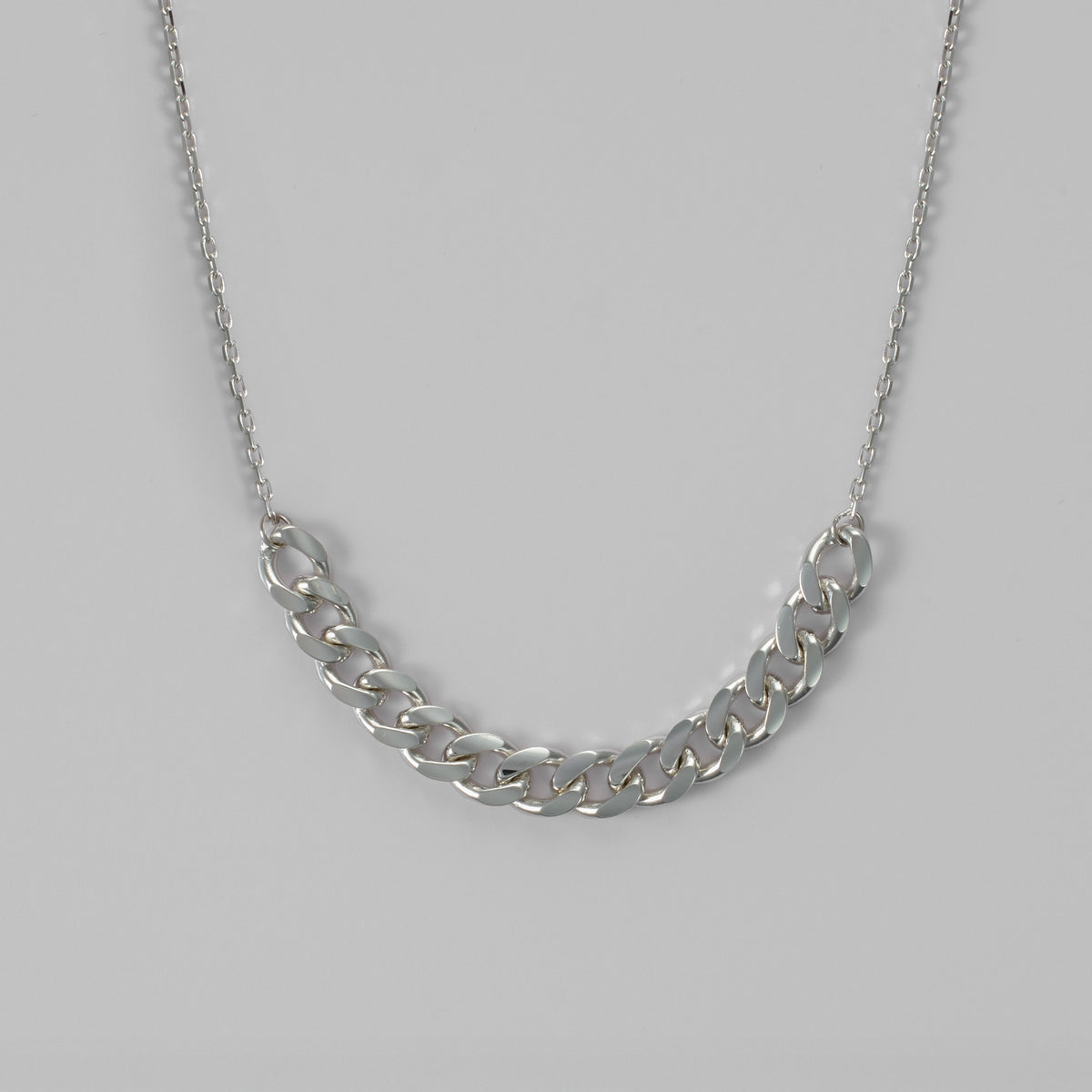 Mia Chain - FJC